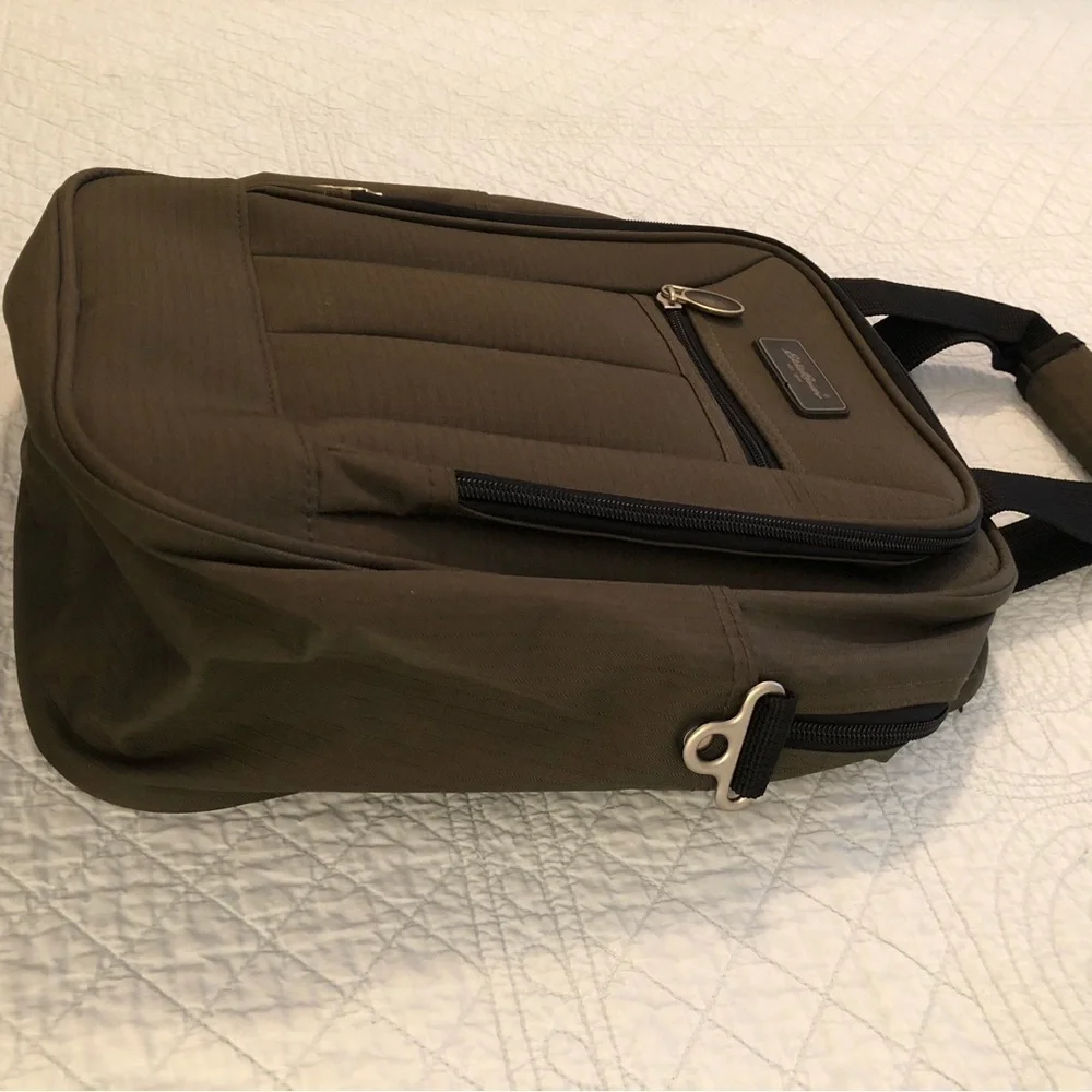 Eddie Bauer carry on travel bag lap top bag. Green rip stop material.